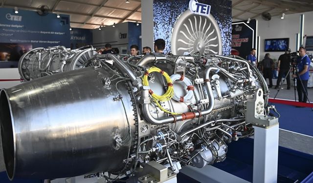 Türkiye'nin ilk milli turbofan uçak motoru TEI-TF6000, TEKNOFEST Adana'da sergileniyor