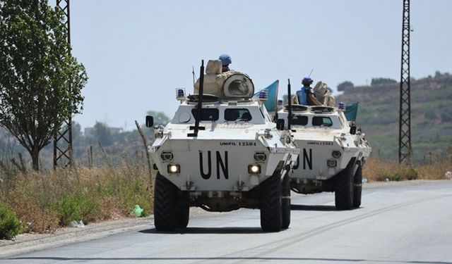 İrlanda Genelkurmay Başkanı, İsrail'in UNIFIL'i yanlışlıkla değil doğrudan hedef aldığını söyledi