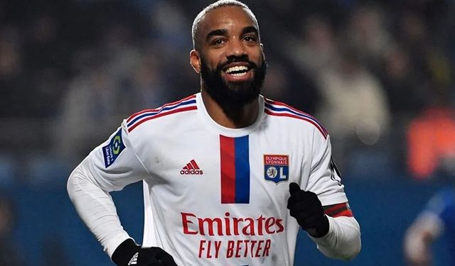 Fenerbahçe'de Lacazette değerlendiriliyor