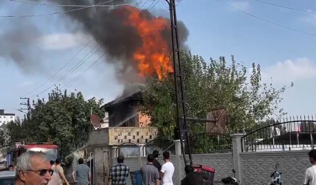 Adana'da uyuşturucu bağımlısı genç evini yaktı