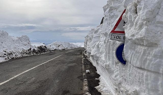 Ardahan-Ardanuç kara yolu ilkbahar aylarına kadar ulaşıma kapatıldı