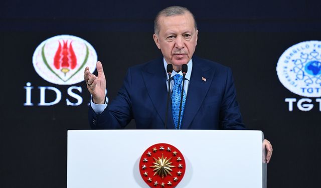 Cumhurbaşkanı Erdoğan'dan uyarı: Aşağılık fikirler etrafımızı sarmış