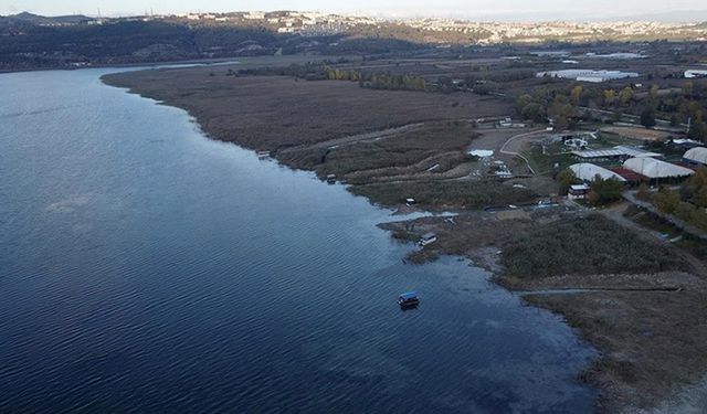 Sapanca Gölü'nde su miktarı son 5 yılın en düşük seviyesine geriledi