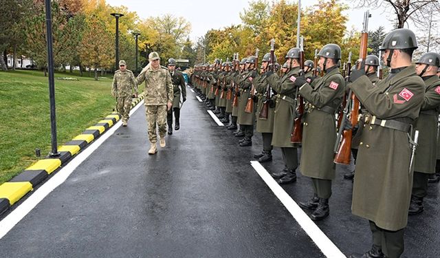 Orgeneral Gürak, 2. Ordu Komutanlığı ve 7. Ana Jet Üs Komutanlığı'nda incelemelerde bulundu