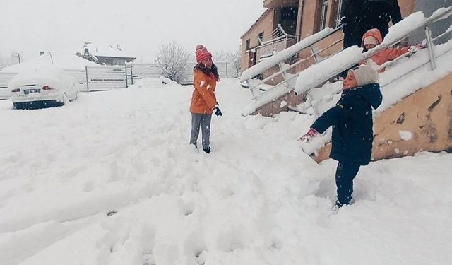 Okullar bugün tatil mi? Kar yağışı nedeniyle pek çok il ve ilçede eğitime ara verildi