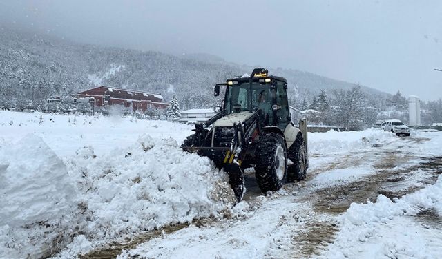 Bolu'da kar nedeniyle 60 köy yolu ulaşıma kapandı