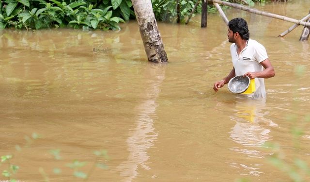 Sri Lanka'da şiddetli yağışların yol açtığı afetlerden 15 binden fazla kişi etkilendi