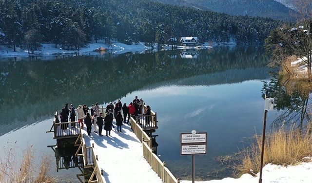 Gölcük Tabiat Parkı hafta sonunu doğada değerlendirmek isteyenleri ağırladı