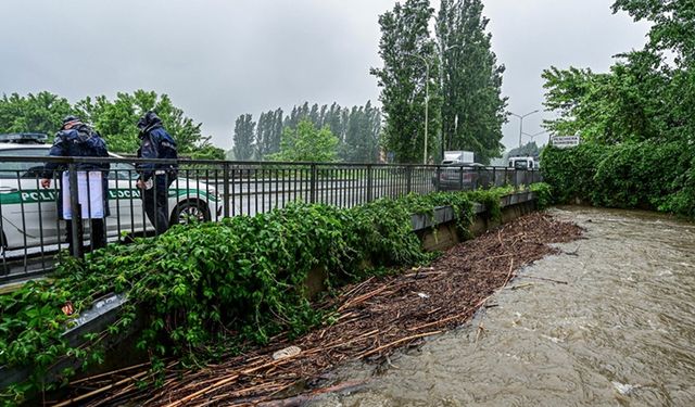 İtalya'da şiddetli yağış, Sicilya Adası'nda sel ve taşkınlara yol açtı