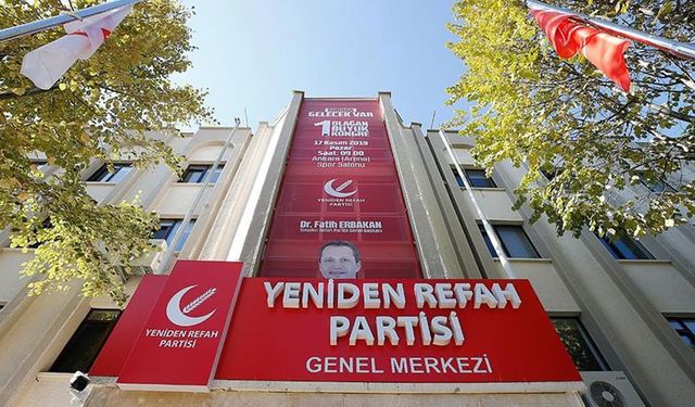 Yeniden Refah Partisinde istifa