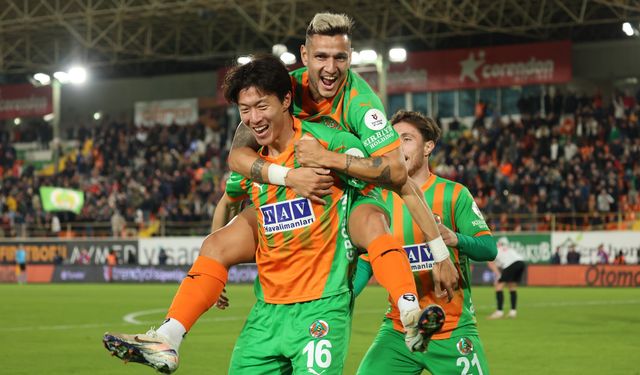 Alanyaspor, Gaziantep'e ikici yarıda patladı!