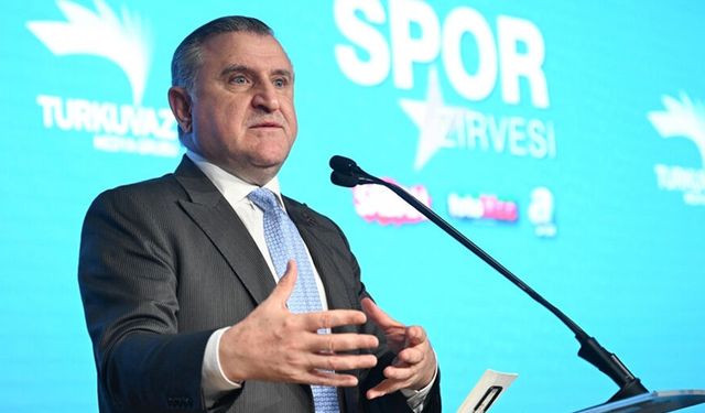 Bakan Bak: Futbolda daha fazla diyaloğa ve birlikteliğe ihtiyacımız var