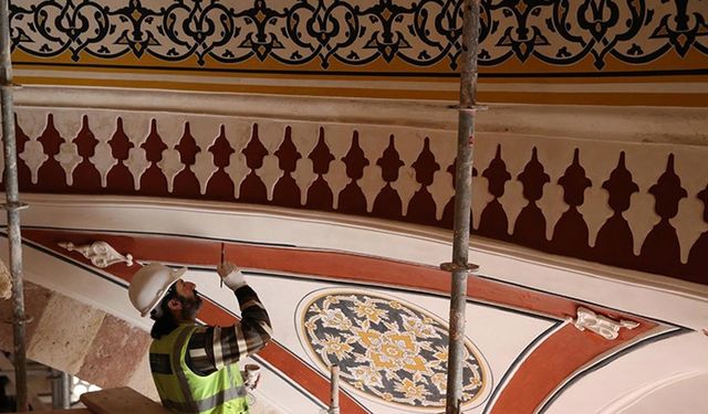 Selimiye'de çalışmalar kalem işi süslemede yoğunlaştı