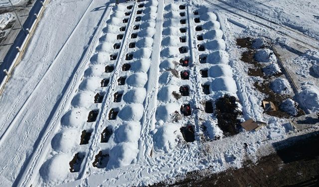 Erzurum'da toprağın donması nedeniyle 500 mezar yeri şimdiden hazırlandı