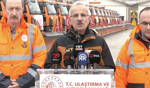 Kara yollarında kar ve buzla mücadele için hazırlıklar tamamlandı