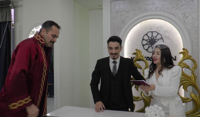 Nikah salonlarında 12 Aralık yoğunluğu; evlenmek isteyen çiftler 12.12.2024 için yarıştı