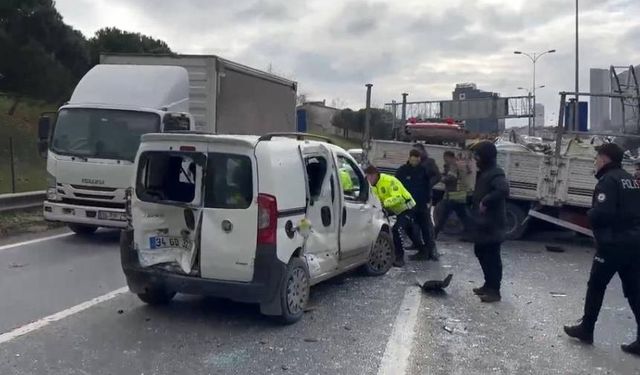 Tem otoyolunda zincirleme kaza: Çok sayıda yaralı var!