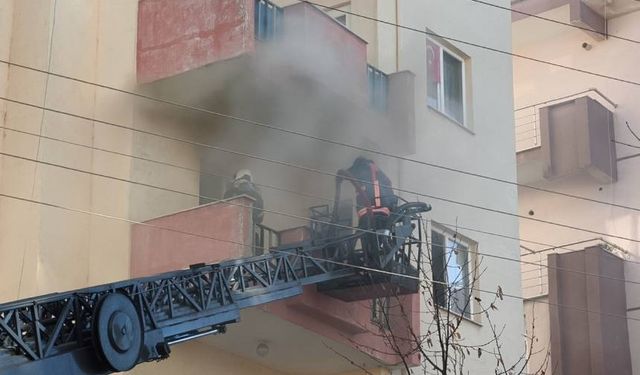 Keşan'da korkutan yangın: Çakmakla oynadı, ev alevler içinde kaldı