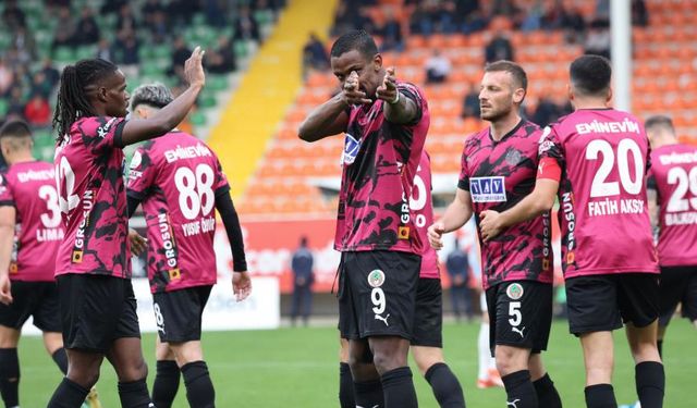 Corendon Alanyaspor, RAMS Başakşehir'i mağlup etti