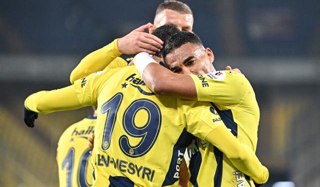 Fenerbahçe pes etmiyor! Kadıköy'de 3 puan