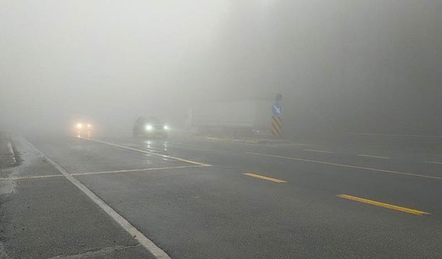 Bolu Dağı'nda sis görüş mesafesini düşürdü