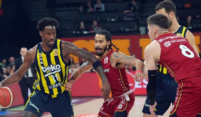 Basketbolda derbide kazanan Fenerbahçe Beko