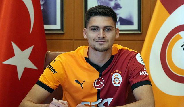 Galatasaray, iki genç futbolcunun sözleşmesini uzattı