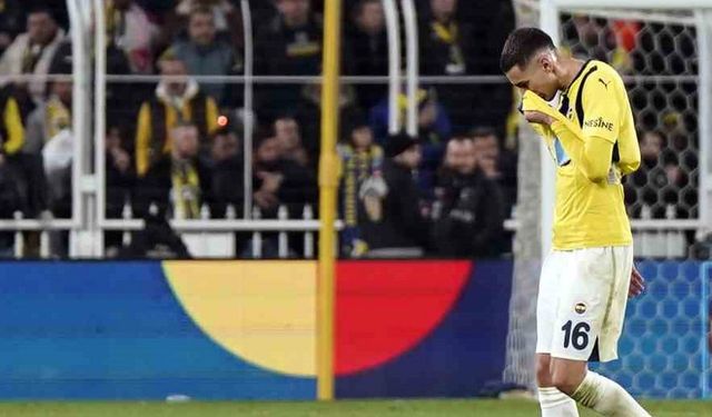 Fenerbahçe’de Mert Müldür’ün omzunda çıkık tespit edildi