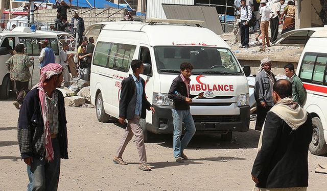 Yemen'de akaryakıt istasyonunda patlama! 8 kişi öldü