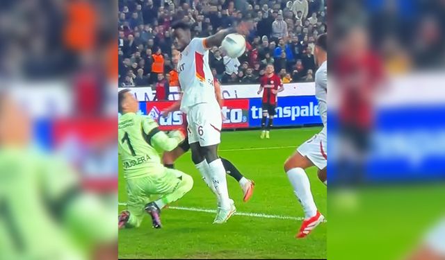 Sosyal medya Davinson Sanchez'in pozisyonuyla çalkalandı!