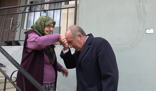 Muharrem İnce, bayramda Yalova'ya gitti, annesinin elini öptü!