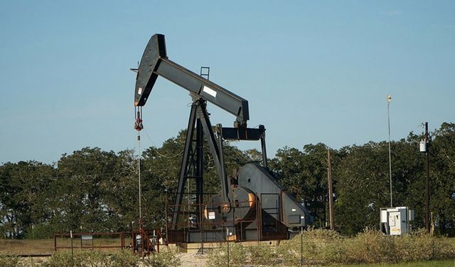 7 haftalık kayıp serisini kıran Brent petrol, 70 dolar bandında denge arıyor