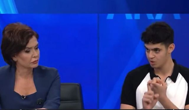 Berkay Gezgin, Cem Küçük'ün iddiaları sonrası konuştu: 'Babam yaşındasın'
