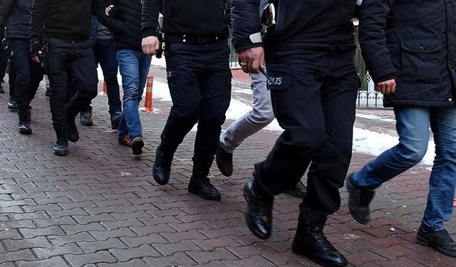 İzmir'de operasyon: 31 gözaltı var