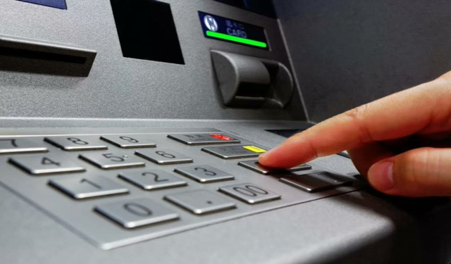 ATM'lerdeki kırmızı tuşun gizli sırrı ortaya çıktı