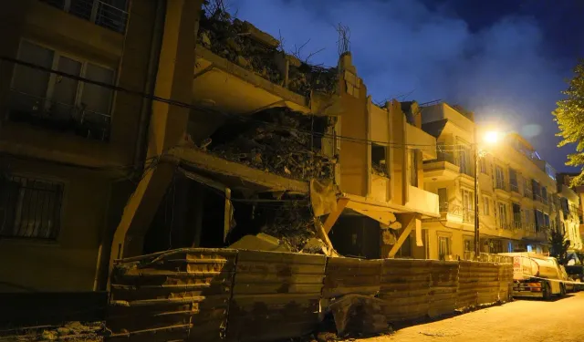 Avcılar'da panik: 6 katlı binada çökme oldu, apartmanlar boşaltıldı!