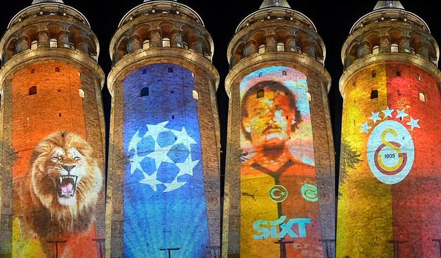 Galatasaray'dan Sane şov: Galata Kulesi'ne yansıtıldı