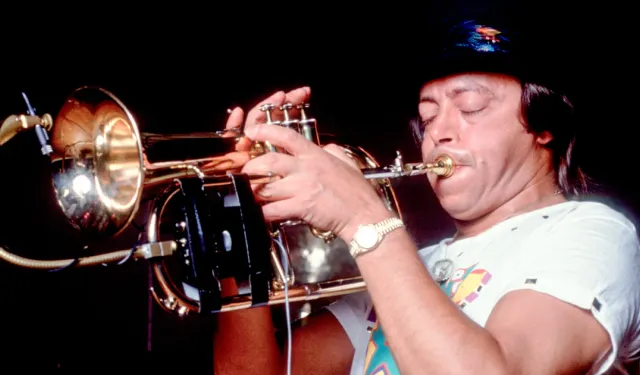 Caz müziğinin gülümseyen sesi sustu: Chuck Mangione hayatını kaybetti