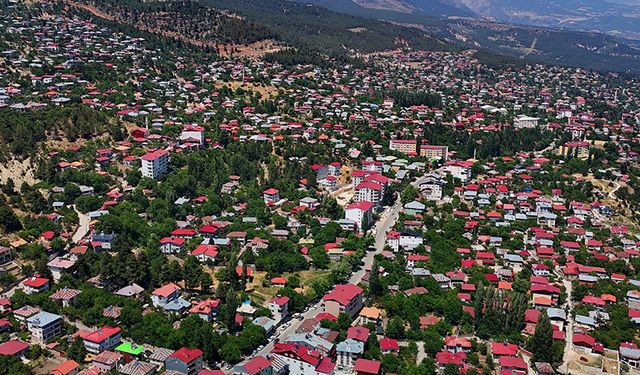 Sıcakta akın akın geldiler: Nüfus 20 binden 450 bine yükseldi!