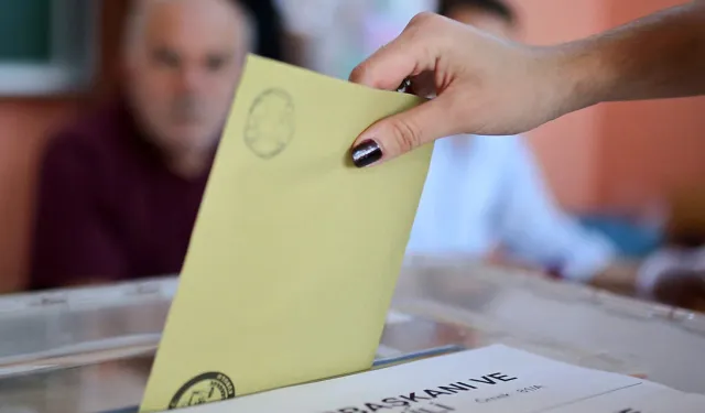 Yeni seçim anketi yayınlandı! Kadın seçmenler bakın hangi partiye oy verecek?