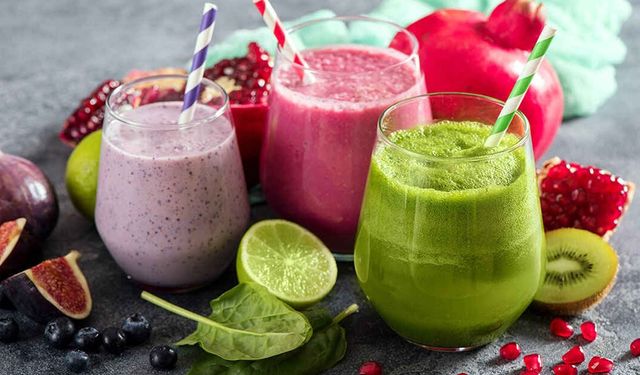 Kafelerde sıkça tüketilen smoothie'ler bakın neye sebep oluyormuş! Zararları şaşırttı