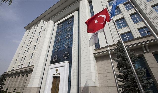 'Dayaklı sürpriz' AK Partili başkanı görevden etti!