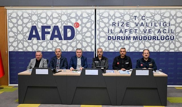 Rize'de etkili olan sağanağa ilişkin AFAD Müdürlüğü'nde koordinasyon toplantısı yapıldı