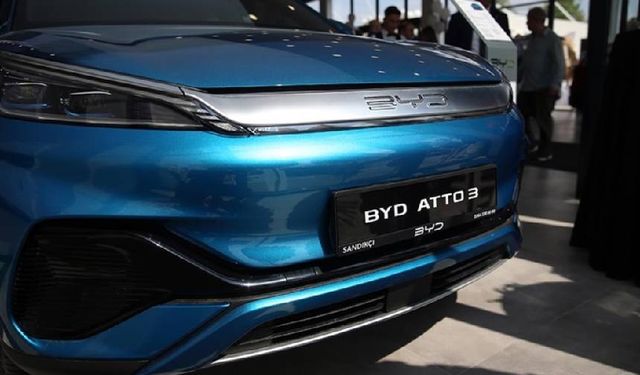 İthal otomobile yüzde 30'a varan ek vergi getirildi!