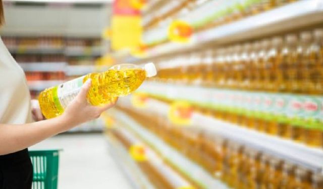 Ayçiçek yağını 3 kat pahalıya satan market sahibine 17 milyon lira ceza yolda!