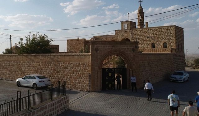 Süryaniler terör nedeniyle terk etmek zorunda kaldıkları topraklarına dönüyor