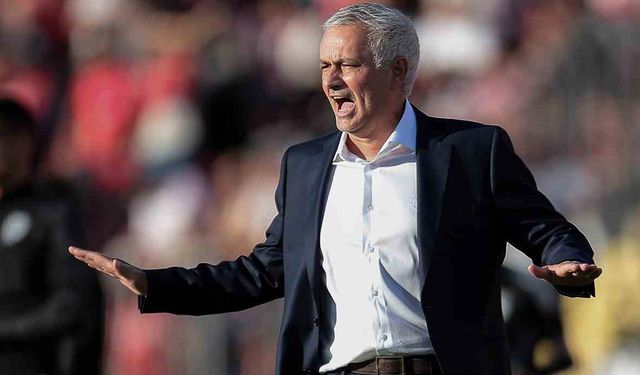 Mourinho, Benfica ile ilk maçına çıktı