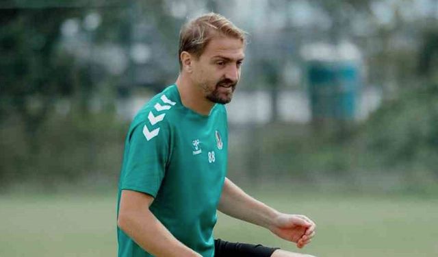 Sakaryaspor’da Caner Erkin ve Burak Altıparmak affedildi