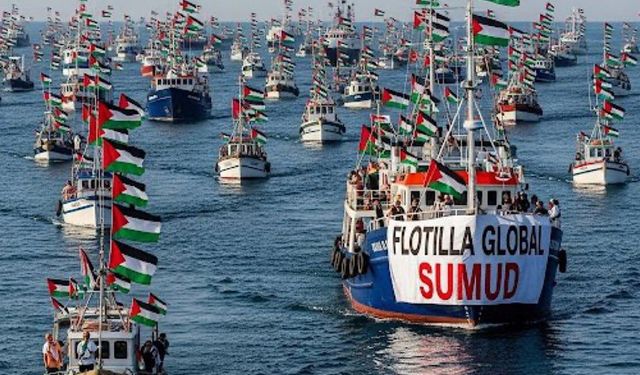 İsrail, Sumud Filosu'ndan geriye kalan tek gemi 'Marinette'ye saldırdı