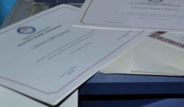 Yurt dışında sanılan sahte diploma çetesinin lideri İstanbul'da yakalandı